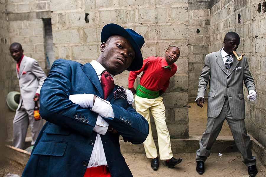 Daniele Tamagni, The Playboys of Bacongo, 2008. Lambda c-print, 59 x 80 cm. 