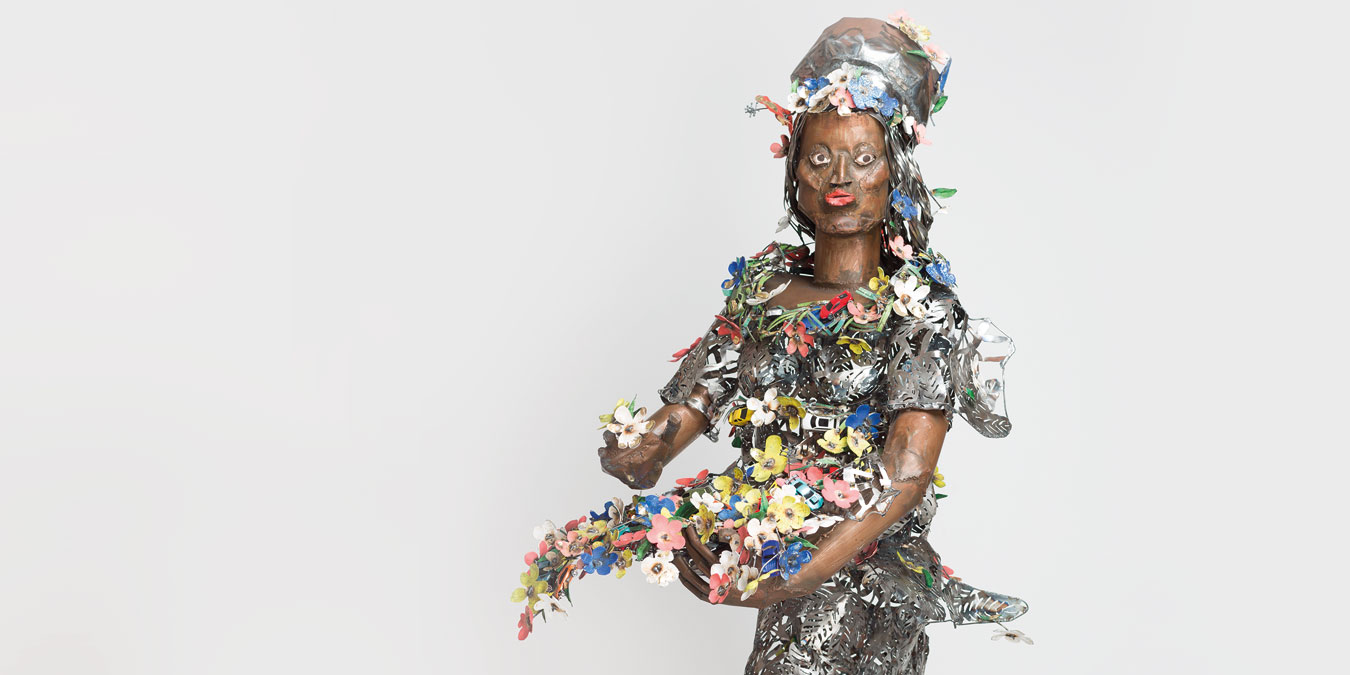 Sokari Douglas Camp, Primavera (detail), 2015. Steel, gold leaf and acrylic paint, 201 x 72 x 162 cm.