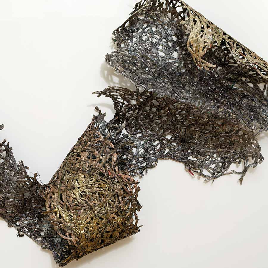 Nnenna Okore, Unleashed, 2017. Newspaper, acrylic paint and wire, 366 x 457 x 69 cm.