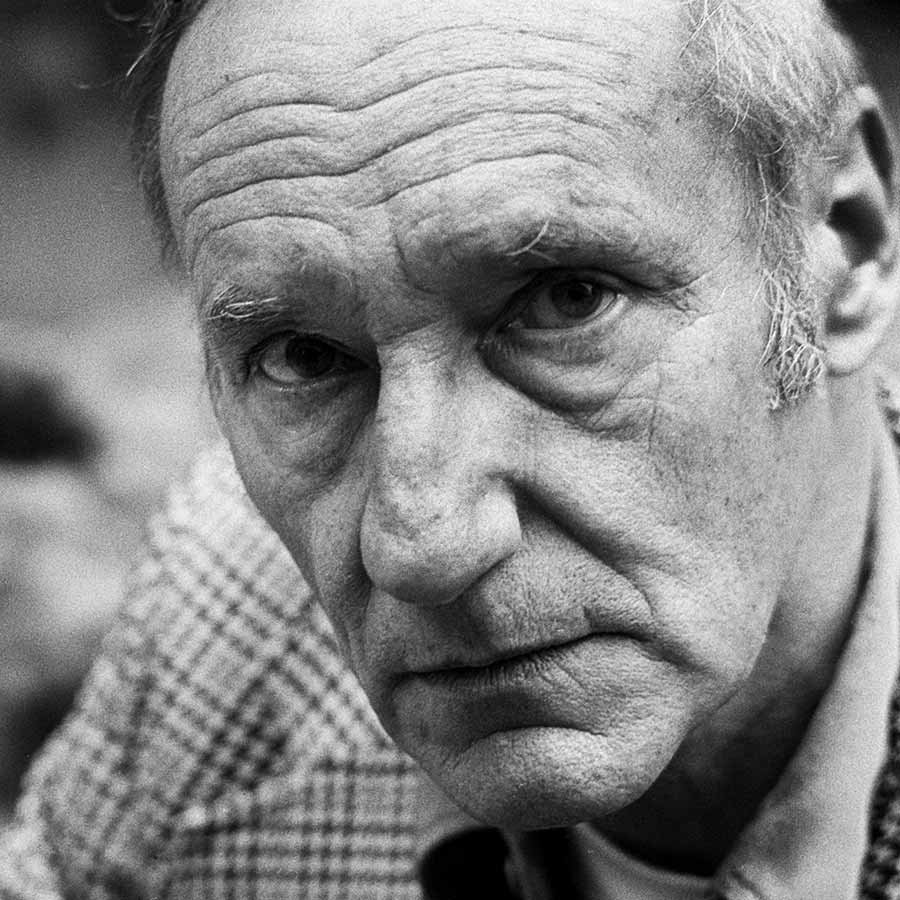 Photo © James Grauerholz