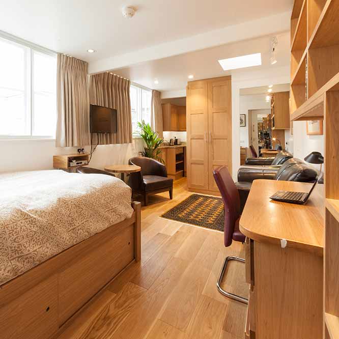 ROOM 12