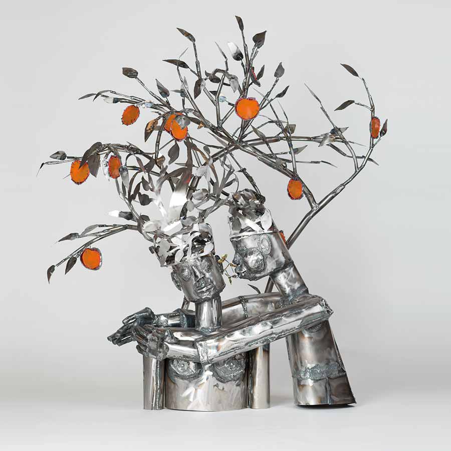 Sokari Douglas Camp, Lovers Whispering, 2016. Steel and perspex, 138 x 140 x 71 cm.